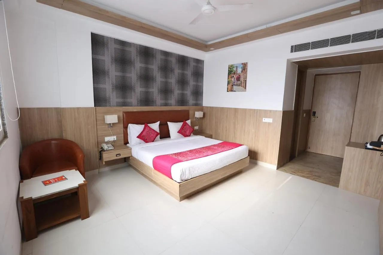 The Elevate Hotel - Near Delhi International Airport New Delhi 4*,  India